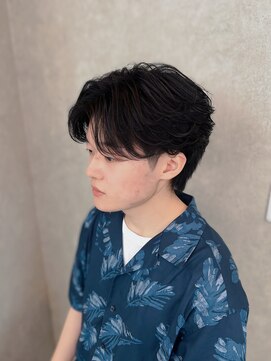 ジーナ 天神(Zina) 毛流れセンターパート