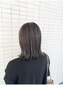 コントスト控えめグレージュハイライト
