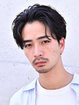 テン 心斎橋(tenn.) メンズセンターパート七三分けパートニュアンスパーマ刈り上げ