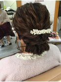 ゆるふわアイロンウェーブ 二次会シニヨンスタイル