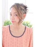 シルエットが綺麗なアップスタイル