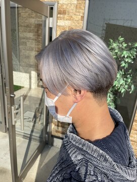 エモーション(emotion) White silver