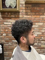 アントレース 東池袋店(UNTRACE)&nbsp;アフロ風ツーブロック×ハードパーマ【メンズ/バーバー/理容室】
