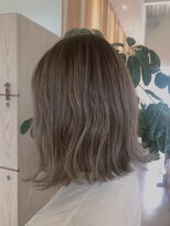 アドラーブル はなみずき店(adorable)&nbsp;外ハネレイヤー 【ハイ透明感】×【ツヤカラー】10代20代