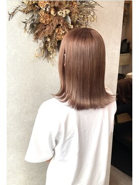 カロ(Caro) 柔らかく自然発色のピンクブラウン