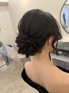 ヘアメイクアンドセットサロン リッコ(Hair make&set salon Ricco) 大人可愛いシニヨン/梅田ヘアセット