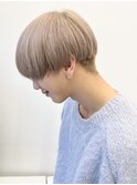 刈り上げセンターパートミルクティーブロンドダークブルー