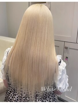 ベレーザ 渋谷(BELEZA) 16447ブリーチ＆ダブルカラー金髪ホワイトブロンドレイヤー