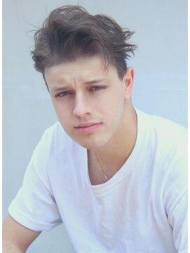 ジジバイワースホワイル(jiji by WORTH WHILE) 刈り上げセンターパートサーフカール波巻きツイストスパイラル