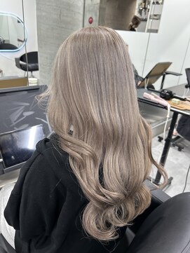 ウェーリング(Welring) シルバーグレージュ