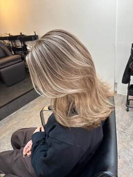 ブレンド 渋谷(BLend) 秋冬のハイライトはミディアムヘアにも大人気！