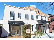 ホワイトハウス 芦屋さくら並木店(WHITE HOUSE)