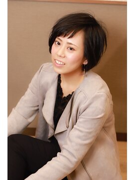 イースタイル 志都呂店(e-style com’s hair) フワッとキレイめカジュアル大人ショート☆