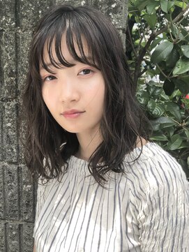 ミィ 表参道(mee.) 【mee.】 パーマ風ウェーブ ナチュラルミディ