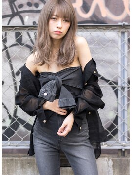 ディスオモテサンドウ 表参道(This OMOTESANDO) 夏はハイトーンにしないともったいない!