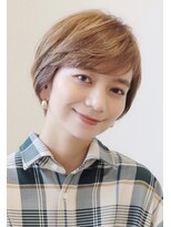 アイ(I.)&nbsp;30代40代におすすめハイライトで動きを出したショート　川口
