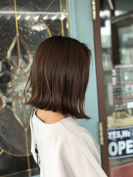 ルーナ(LU:NA) 切りっぱなしボブ
