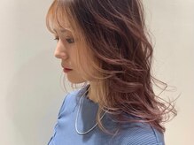 《フェイスフレーミング》顔周りのポイントカラーで抜け感ヘアスタイルに_海浜幕張