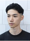 スーツ短髪ツーブロック束感モテる黒髪シークレットパーマ流行v2