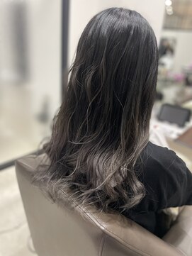 ミングルクラーロヘアー(MINGLE CLARO hair) グラデーショングレージュ