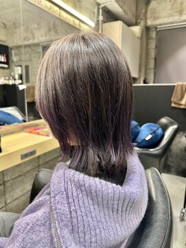 十角髪 切りっぱなしボブ × パープルカラー