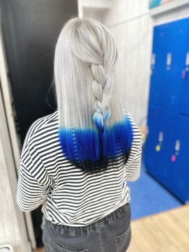 ホワイト 梅田(white) ＊シルバー×ブルー×ブラック