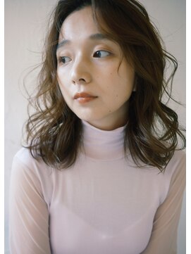 イルフレール(ill frere) ミディアム　ウェーブ　似合わせカット　透明感　中津　梅田