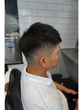 タフ バーバーショップ(TOUGH BARBER SHOP) スキンフェードクロップ