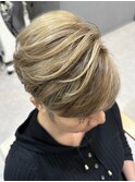 外国人風★ホワイトベージュ★白髪ぼかしハイライト★刈り上げ