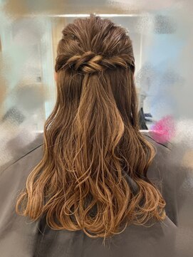 スクワットハウス(SQUAT HOUSE) ヘアセット/ハーフアップ