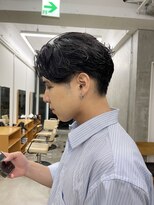 ソーコ 渋谷(SOCO)&nbsp;メンズカットメンズセンターパートニュアンスパーマ渋谷学割