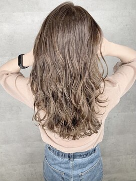 アミ(Ammi) ◆ダブルカラー/レイヤー/イルミナカラー/髪質改善/縮毛矯正