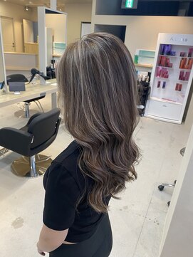 リア 布施店(Lia) ハイライトカラー/デザインカラー