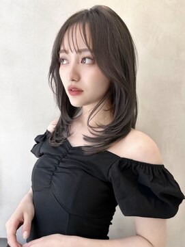 グローアイヴィ 大宮(GLROW IVY) セミロングレイヤーナチュラルヘア