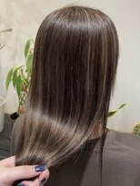 リー 梅田(Lee)&nbsp;hana/白髪ぼかし/ハイライト/ケアブリーチ/デザインカラー/梅田