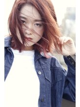 ほんの少しクールなイメージ。カラーはコーラル☆