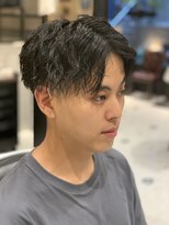 ルドローブラントオオサカ(LUDLOW BLUNT Osaka)&nbsp;ツイストスパイラルパーマ　センターパート