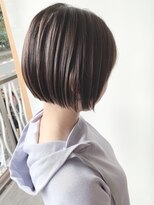 ステア ケース(stair case)&nbsp;2022年人気髪型前下がり切りっぱなしボブ黒髪ミニボブ