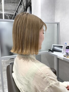 キートス(Kiitos) ハイトーン/切りっぱなしボブ/外ハネ/シースルーバング/大阪梅田