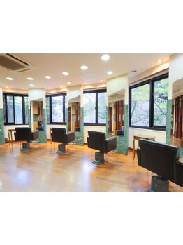 【学園前駅より徒歩4分★】髪の健康を第一に考えて"芯から美しい髪"に導く、大人女性のための上質サロン！