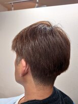 スマイル(Smile)&nbsp;小顔補正立体カット シナモンベージュカラー ツーブロ フェード