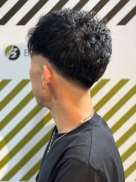バーバーバー 四谷(BARBER-BAR) 大人カッコいい20代30代以上フェードスタイル