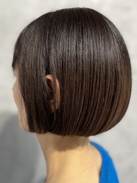 スリー(THREE) ☆ボブ(あごライン)☆ 【大阪 梅田 福島 中津 】