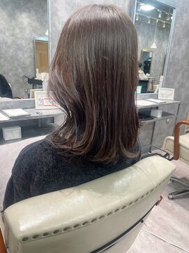 フォンド 津田沼(fond.) 黒髪/グレーベージュ/レイヤーロング/前髪パーマ/津田沼