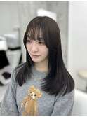 ナチュラルレイヤーカット×透明感カラー