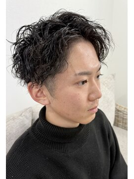 リア(Li'a) 王道ツイストスパイラル/ツイストパーマ/スパイラルパーマ