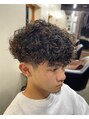 アルグラーテ (Arglarte) 骨格とシルエットを極めた、カット&ツイストスパイラルパーマ