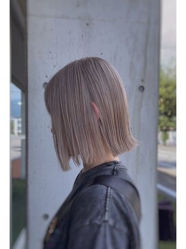 オルメ(olume) ホワイトベージュ