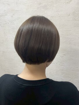 アンジェリカ(Angelica Total Beauty Lifestyle Design) グレージュショートボブ