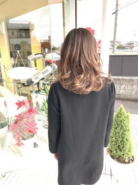 ヘアステージ スプール(HAIRSTAGE SPOOL) グレージュレイヤースタイル